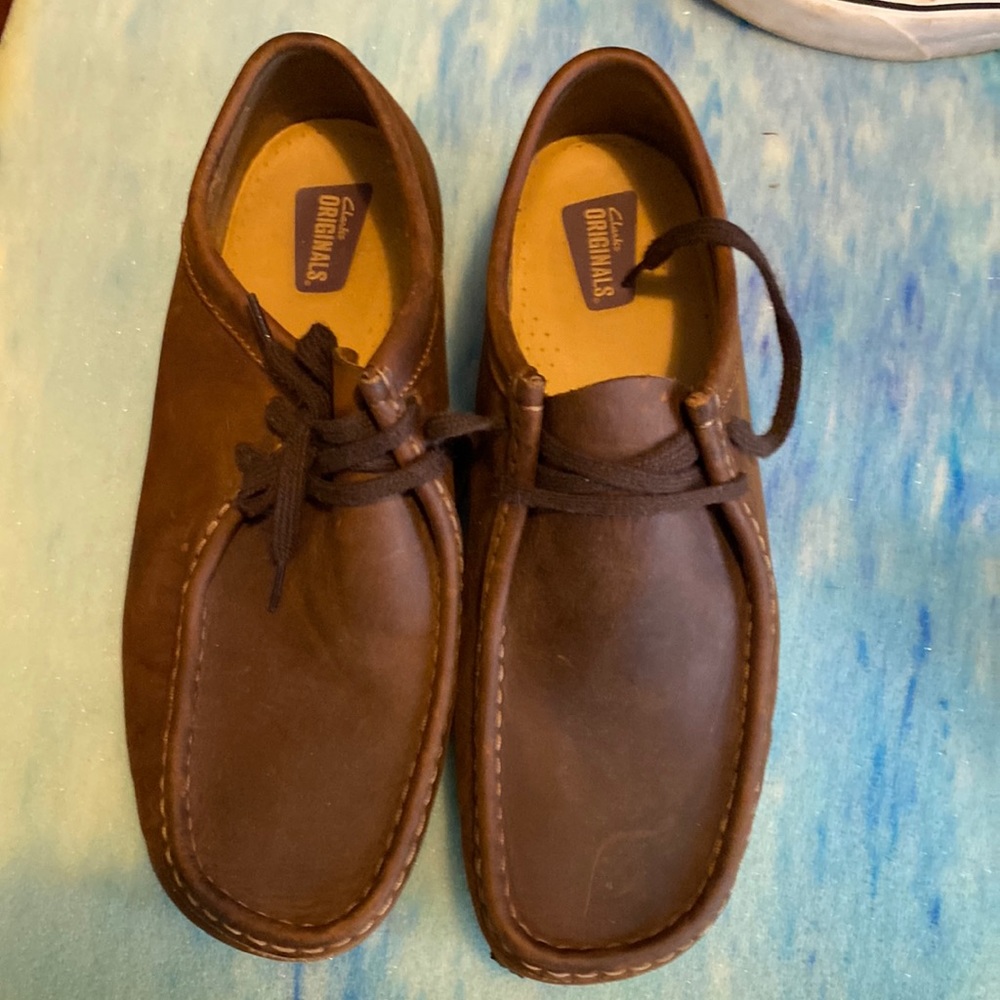 Clarks shoes  barely wore. Great used condition. Brown